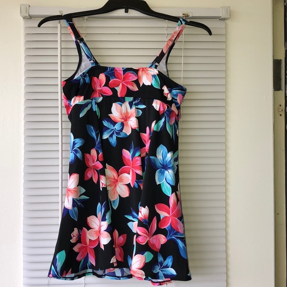 Women’s Swimsuit - Picture 3 of 4